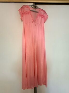 Women's Pink Lace-Trim Nightgown Chemise Vintage